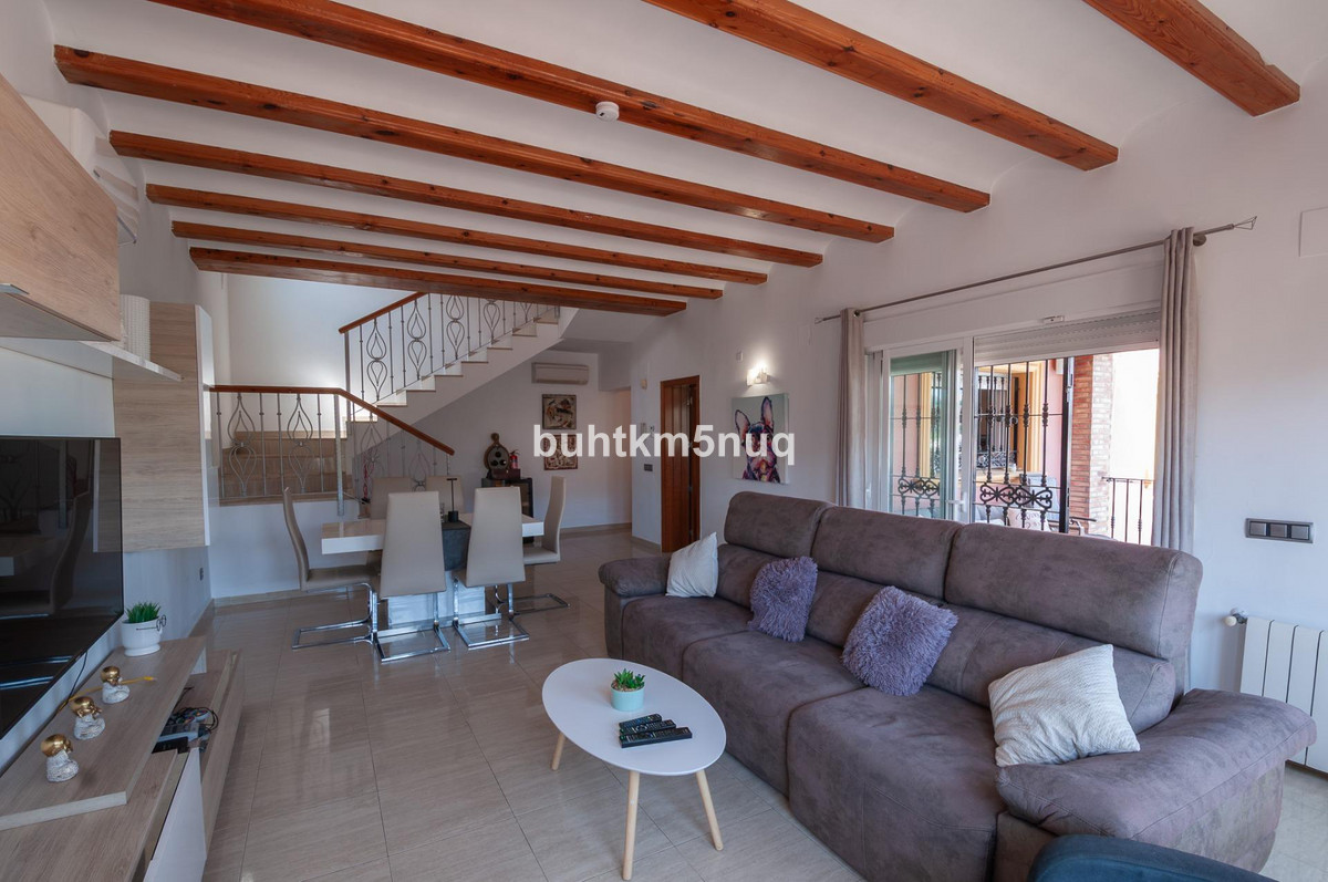 Se vende Villa - Chalet de 5 dormitorios en Costa Blanca, Alicante, España