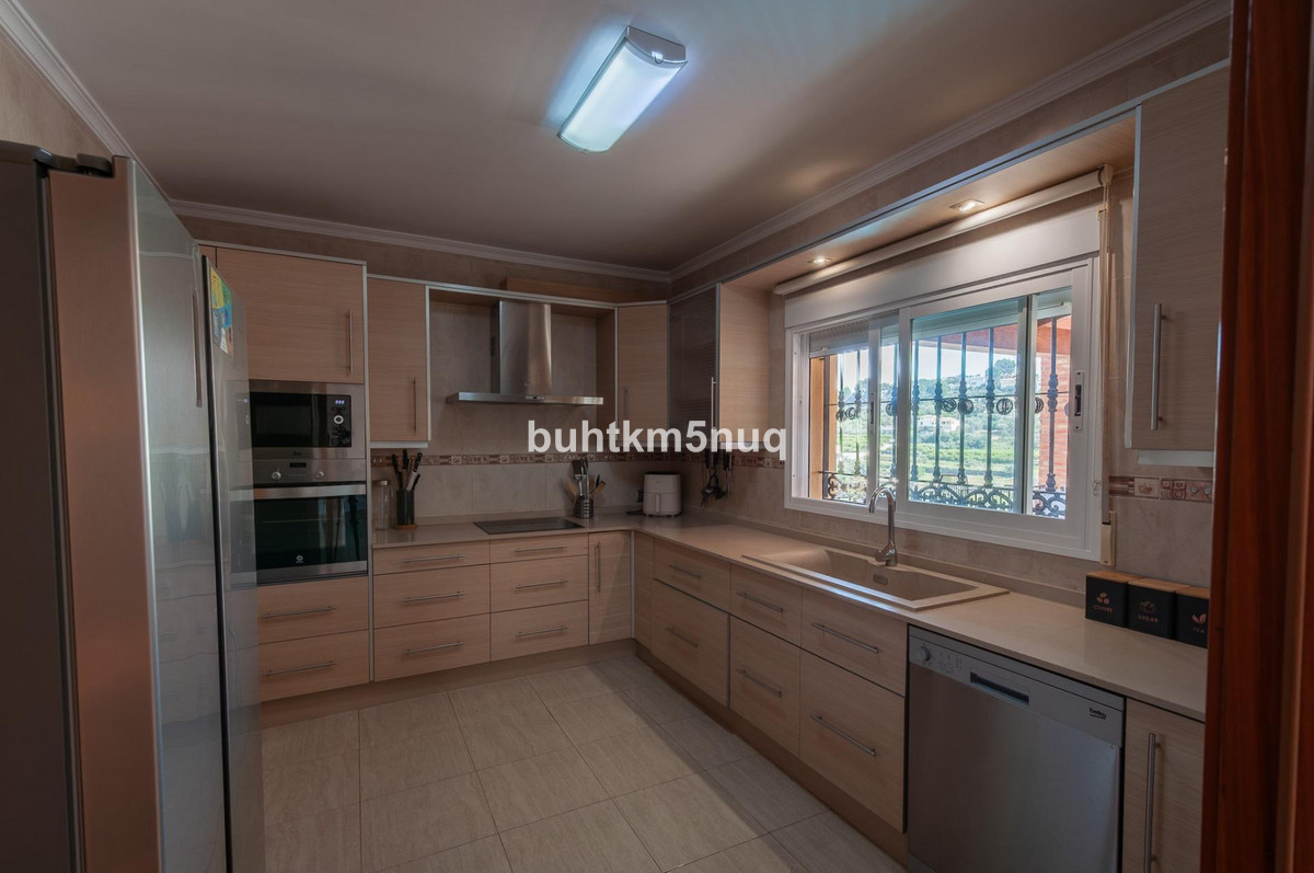 Se vende Villa - Chalet de 5 dormitorios en Costa Blanca, Alicante, España