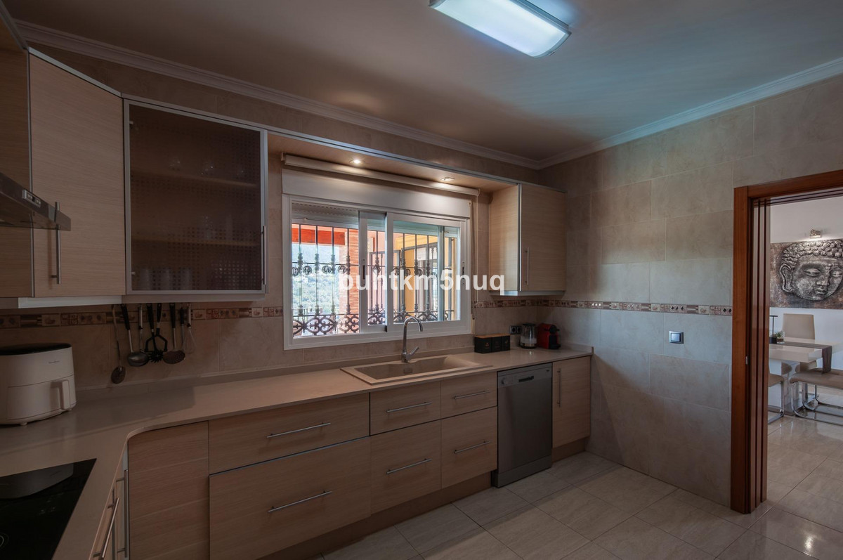 Se vende Villa - Chalet de 5 dormitorios en Costa Blanca, Alicante, España