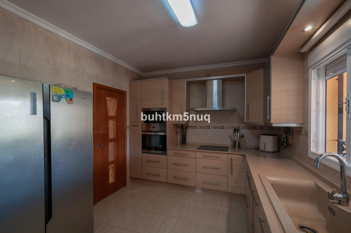Se vende Villa - Chalet de 5 dormitorios en Costa Blanca, Alicante, España