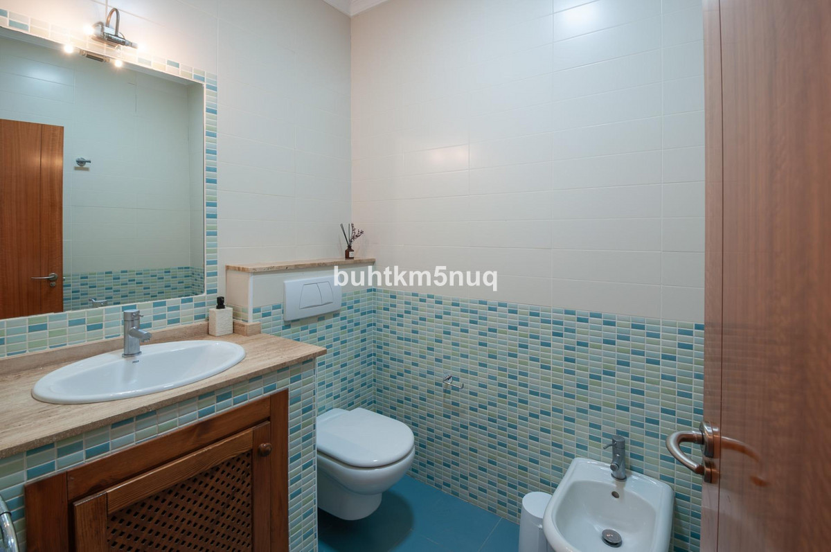 Se vende Villa - Chalet de 5 dormitorios en Costa Blanca, Alicante, España