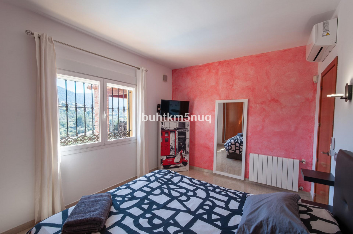 Se vende Villa - Chalet de 5 dormitorios en Costa Blanca, Alicante, España