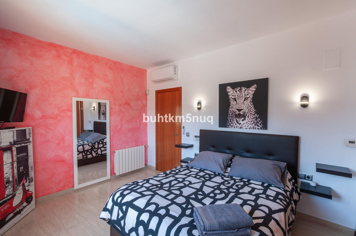 Se vende Villa - Chalet de 5 dormitorios en Costa Blanca, Alicante, España