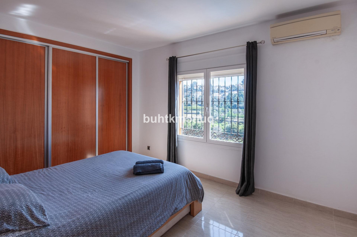 Se vende Villa - Chalet de 5 dormitorios en Costa Blanca, Alicante, España
