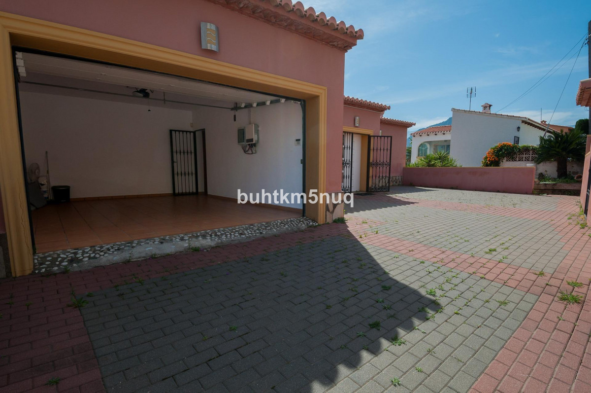 Se vende Villa - Chalet de 5 dormitorios en Costa Blanca, Alicante, España