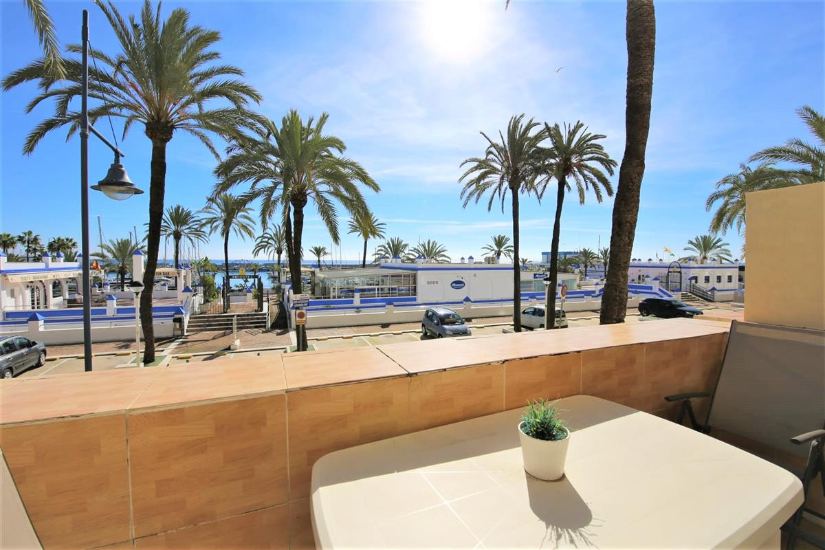 Se vende Apartamento Planta Media de 2 dormitorios en Costa Del Sol, Málaga, España
