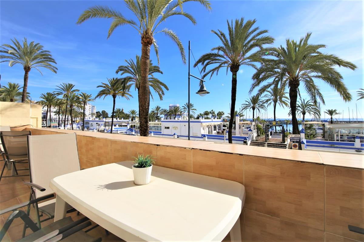 Se vende Apartamento Planta Media de 2 dormitorios en Costa Del Sol, Málaga, España