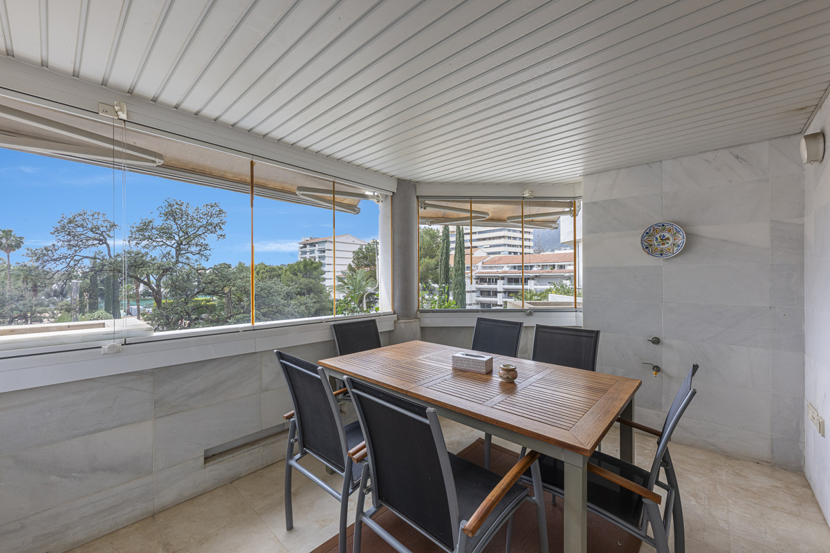 Se vende Apartamento Planta Media de 2 dormitorios en Costa Del Sol, Málaga, España