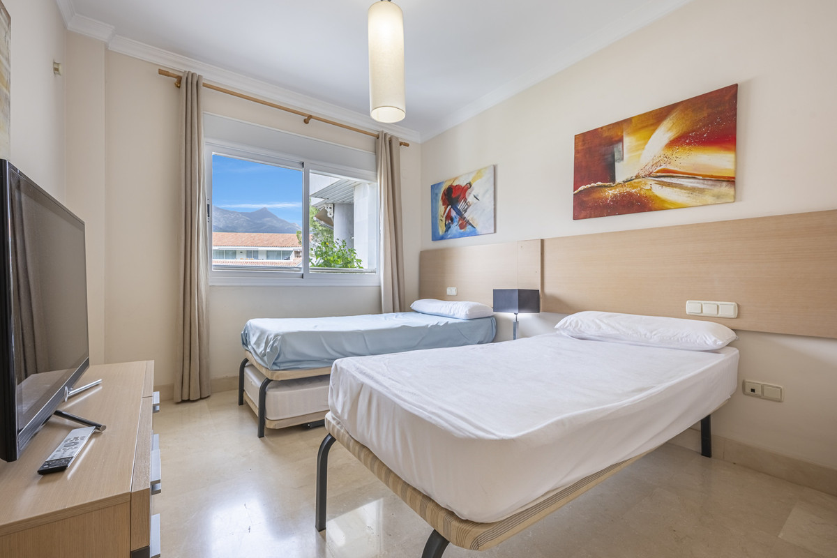 Se vende Apartamento Planta Media de 2 dormitorios en Costa Del Sol, Málaga, España