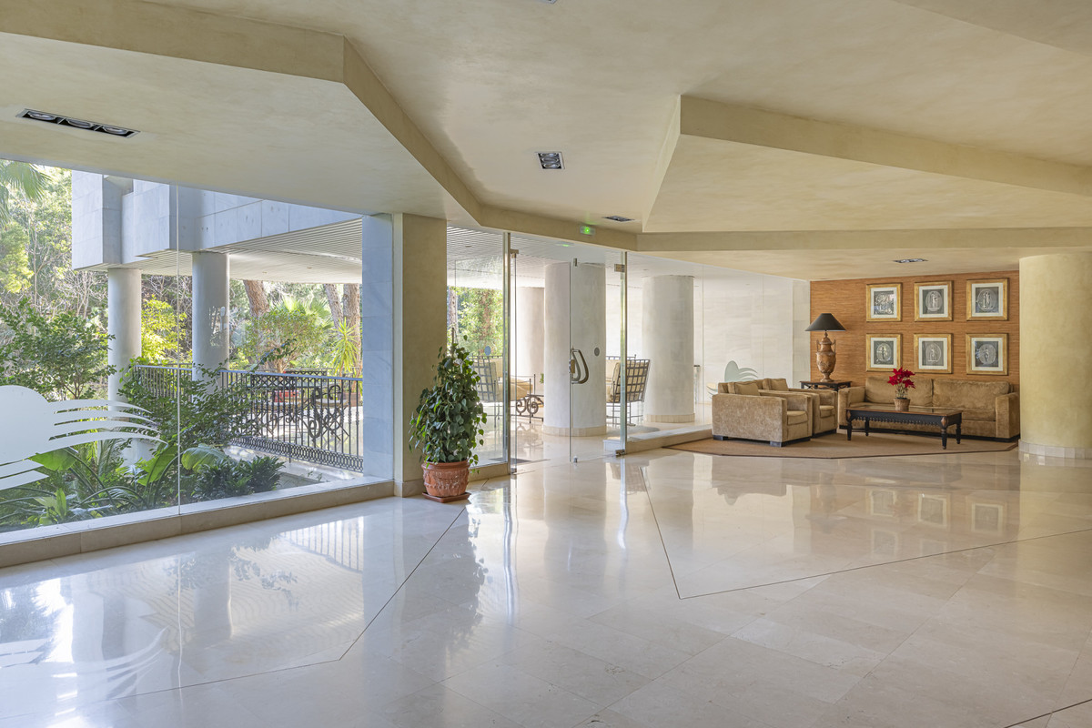 Se vende Apartamento Planta Media de 2 dormitorios en Costa Del Sol, Málaga, España