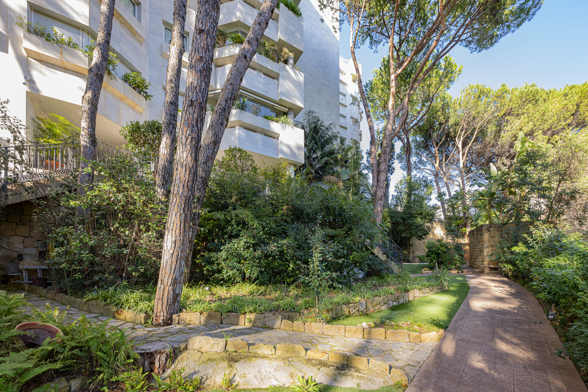 Se vende Apartamento Planta Media de 2 dormitorios en Costa Del Sol, Málaga, España