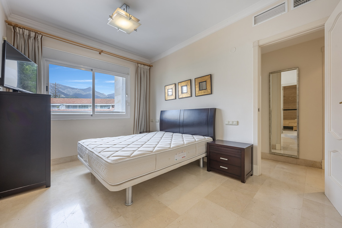 Se vende Apartamento Planta Media de 2 dormitorios en Costa Del Sol, Málaga, España