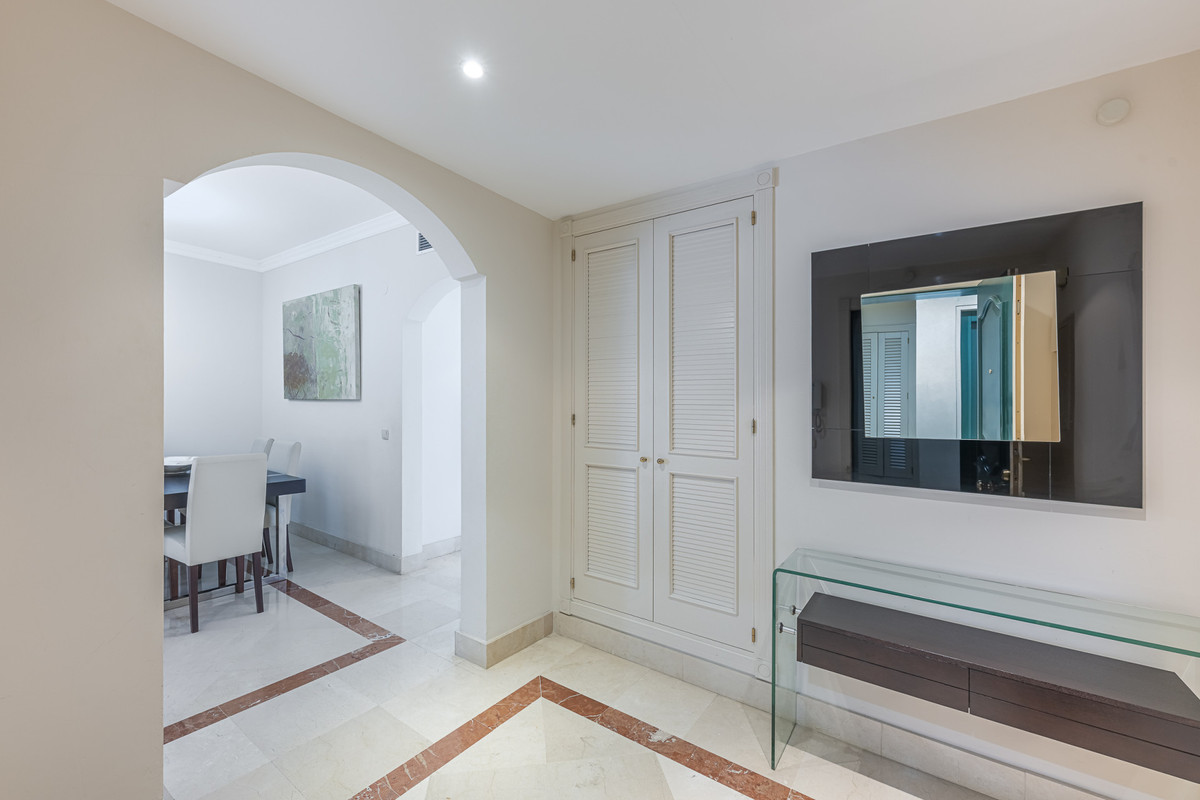 Se vende Apartamento Planta Media de 2 dormitorios en Costa Del Sol, Málaga, España