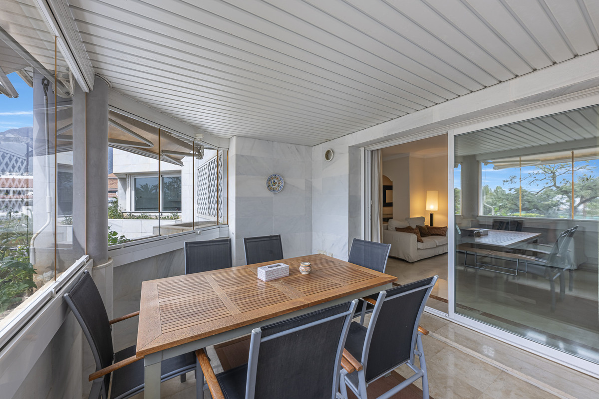 Se vende Apartamento Planta Media de 2 dormitorios en Costa Del Sol, Málaga, España