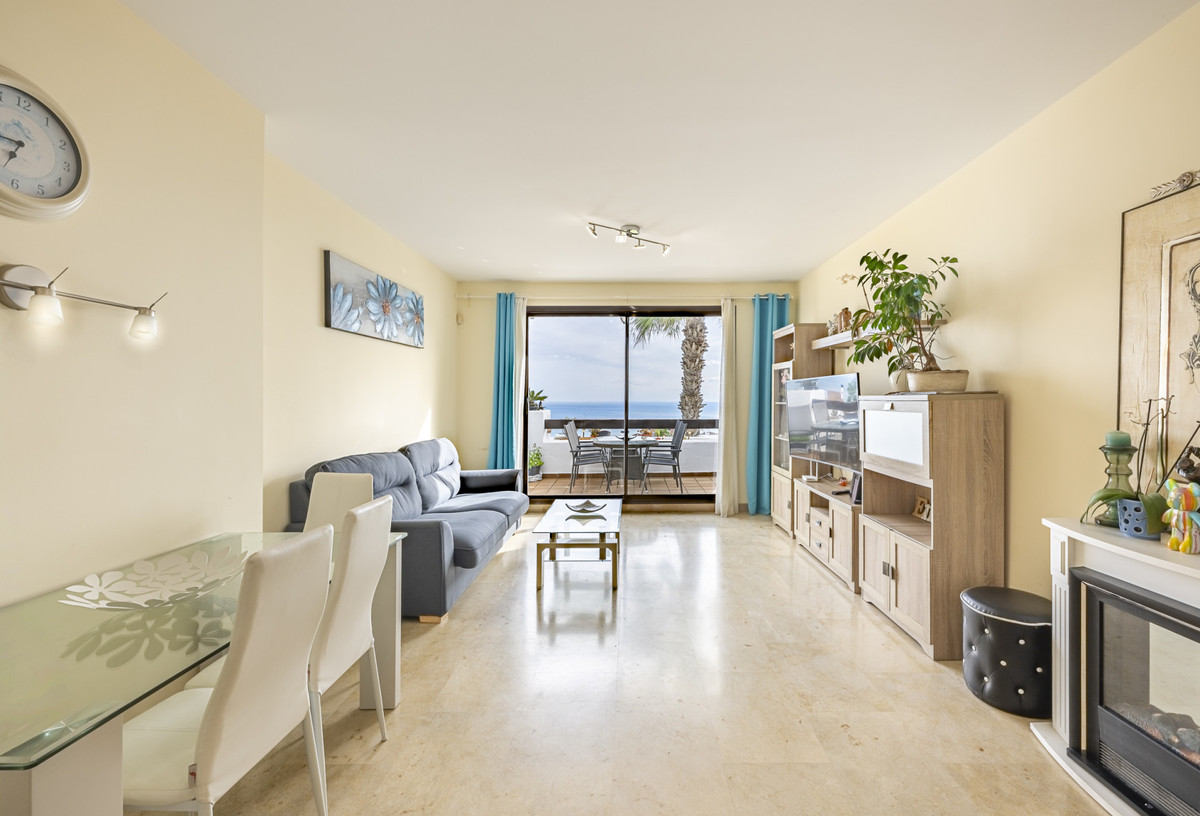 Se vende Apartamento Planta Media de 2 dormitorios en Costa Del Sol, Cadiz, España