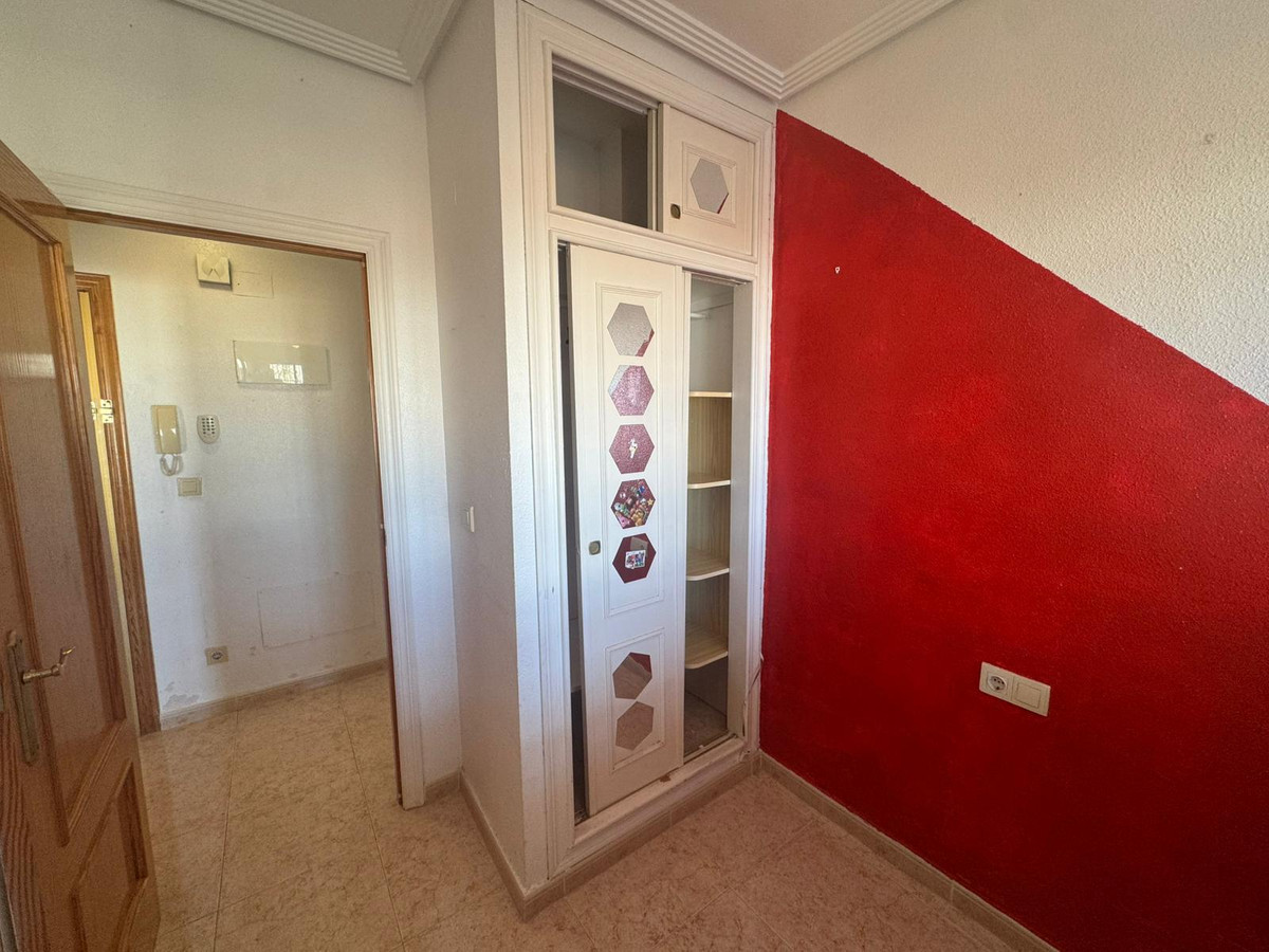 Se vende Apartamento Planta Media de 2 dormitorios en Costa Blanca, Alicante, España