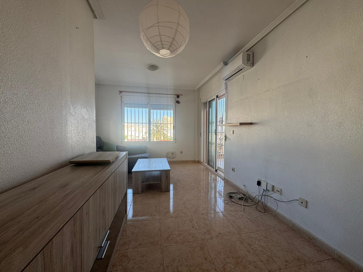 Se vende Apartamento Planta Media de 2 dormitorios en Costa Blanca, Alicante, España