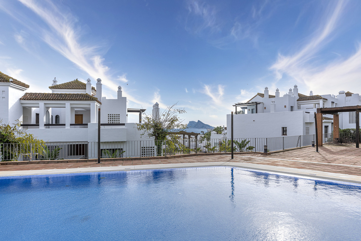 2 Bed Apartment for sale in La Alcaidesa Costa Del Sol, Cádiz, Spain