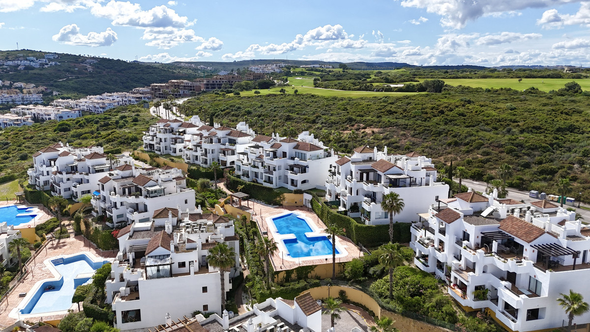2 Bed Apartment for sale in La Alcaidesa Costa Del Sol, Cádiz, Spain