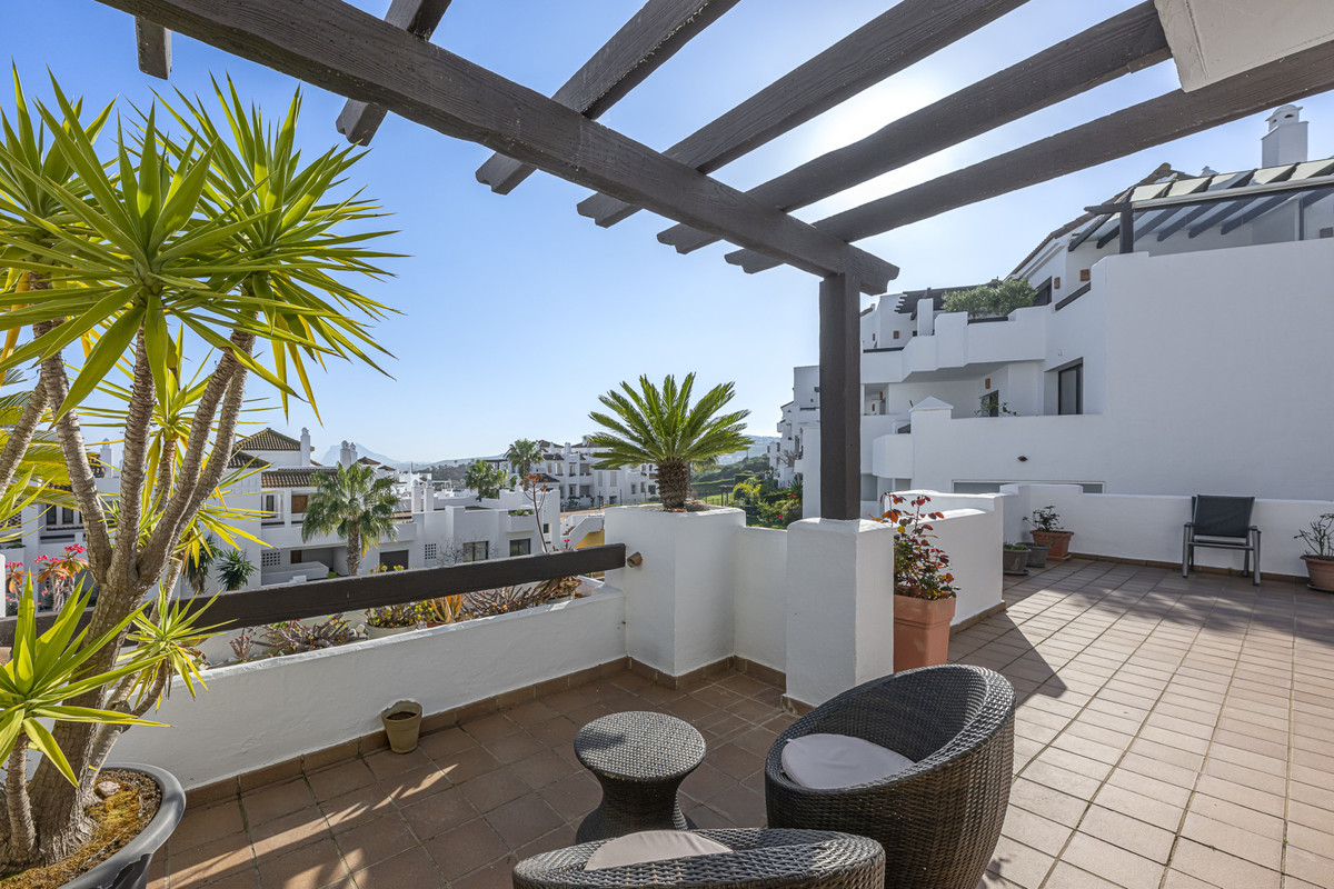 2 Bed Apartment for sale in La Alcaidesa Costa Del Sol, Cádiz, Spain