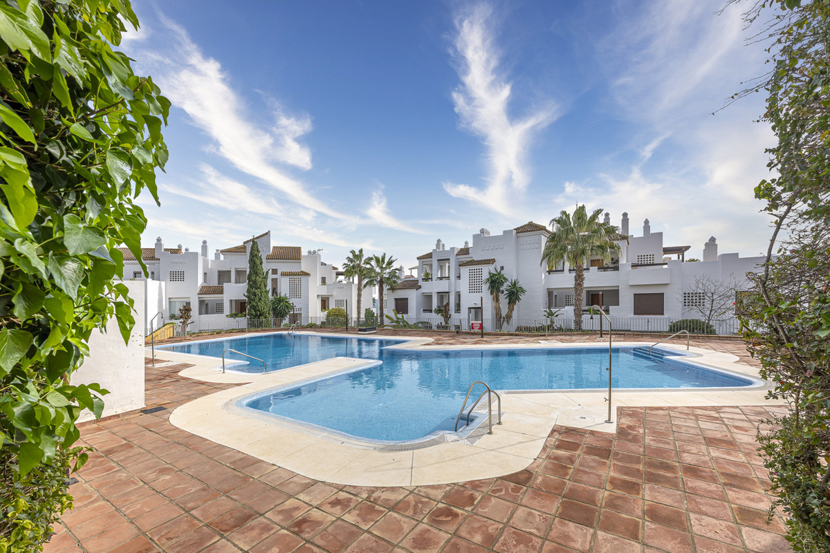 2 Bed Apartment for sale in La Alcaidesa Costa Del Sol, Cádiz, Spain