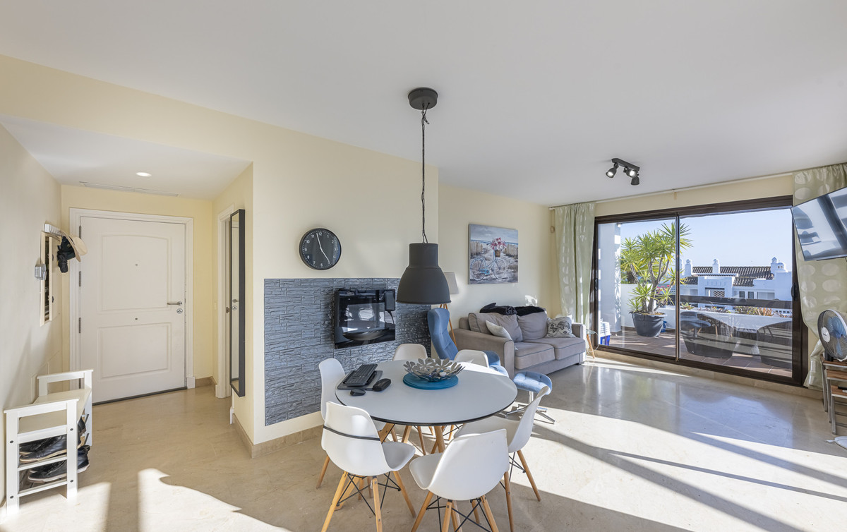 2 Bed Apartment for sale in La Alcaidesa Costa Del Sol, Cádiz, Spain