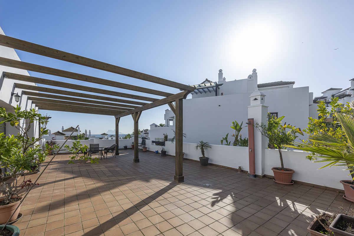 2 Bed Apartment for sale in La Alcaidesa Costa Del Sol, Cádiz, Spain