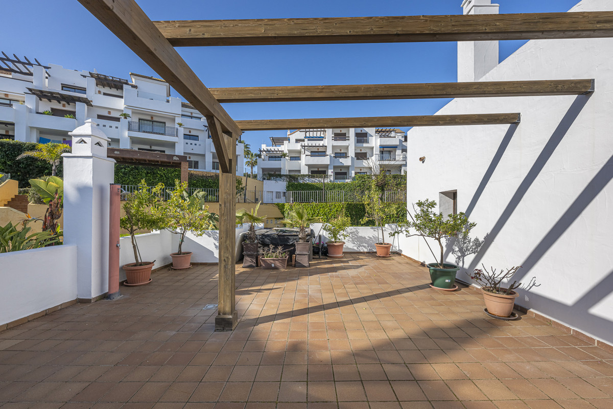 2 Bed Apartment for sale in La Alcaidesa Costa Del Sol, Cádiz, Spain
