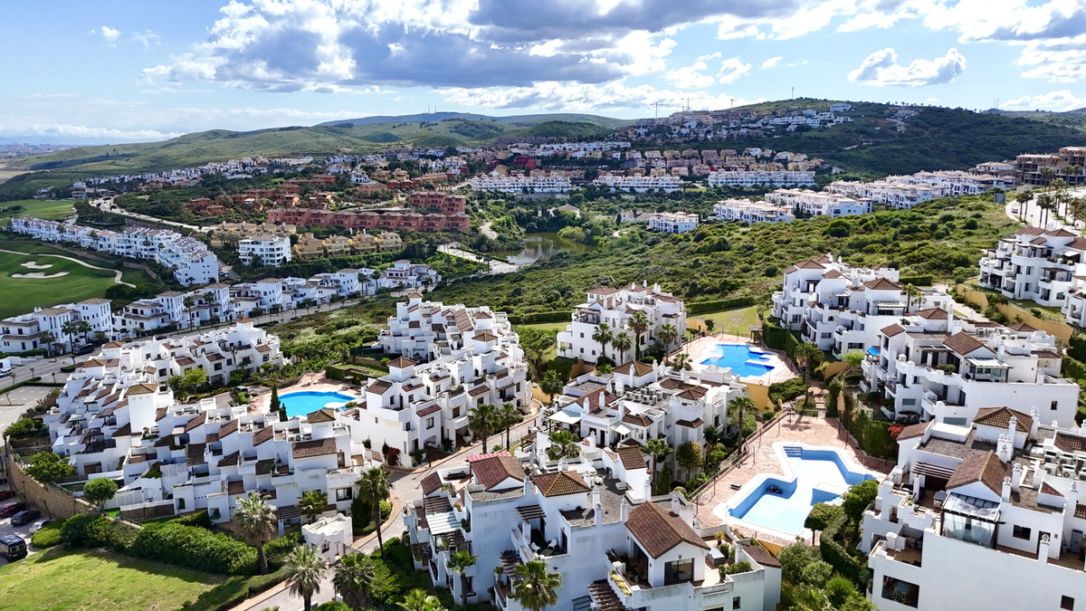 2 Bed Apartment for sale in La Alcaidesa Costa Del Sol, Cádiz, Spain