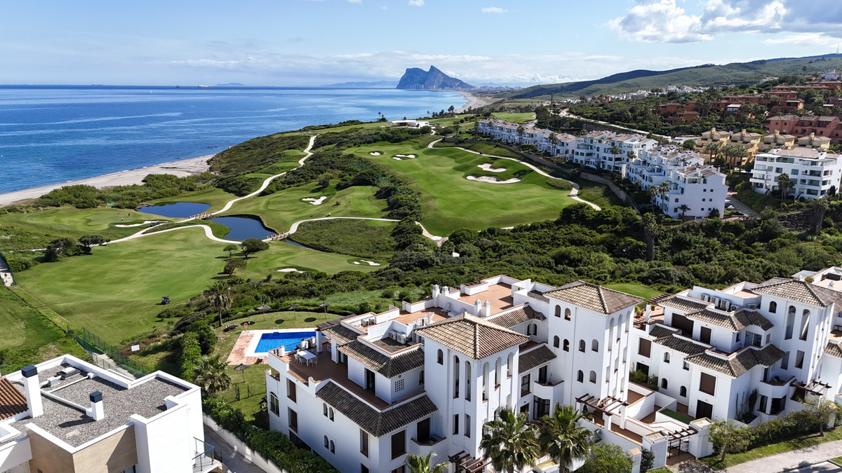 2 Bed Apartment for sale in La Alcaidesa Costa Del Sol, Cádiz, Spain