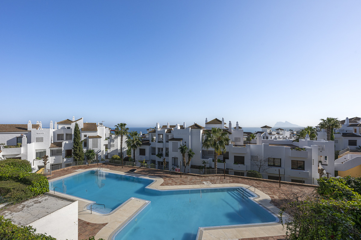 2 Bed Apartment for sale in La Alcaidesa Costa Del Sol, Cádiz, Spain