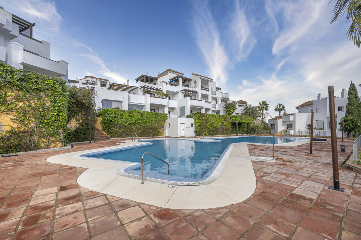 2 Bed Apartment for sale in La Alcaidesa Costa Del Sol, Cádiz, Spain