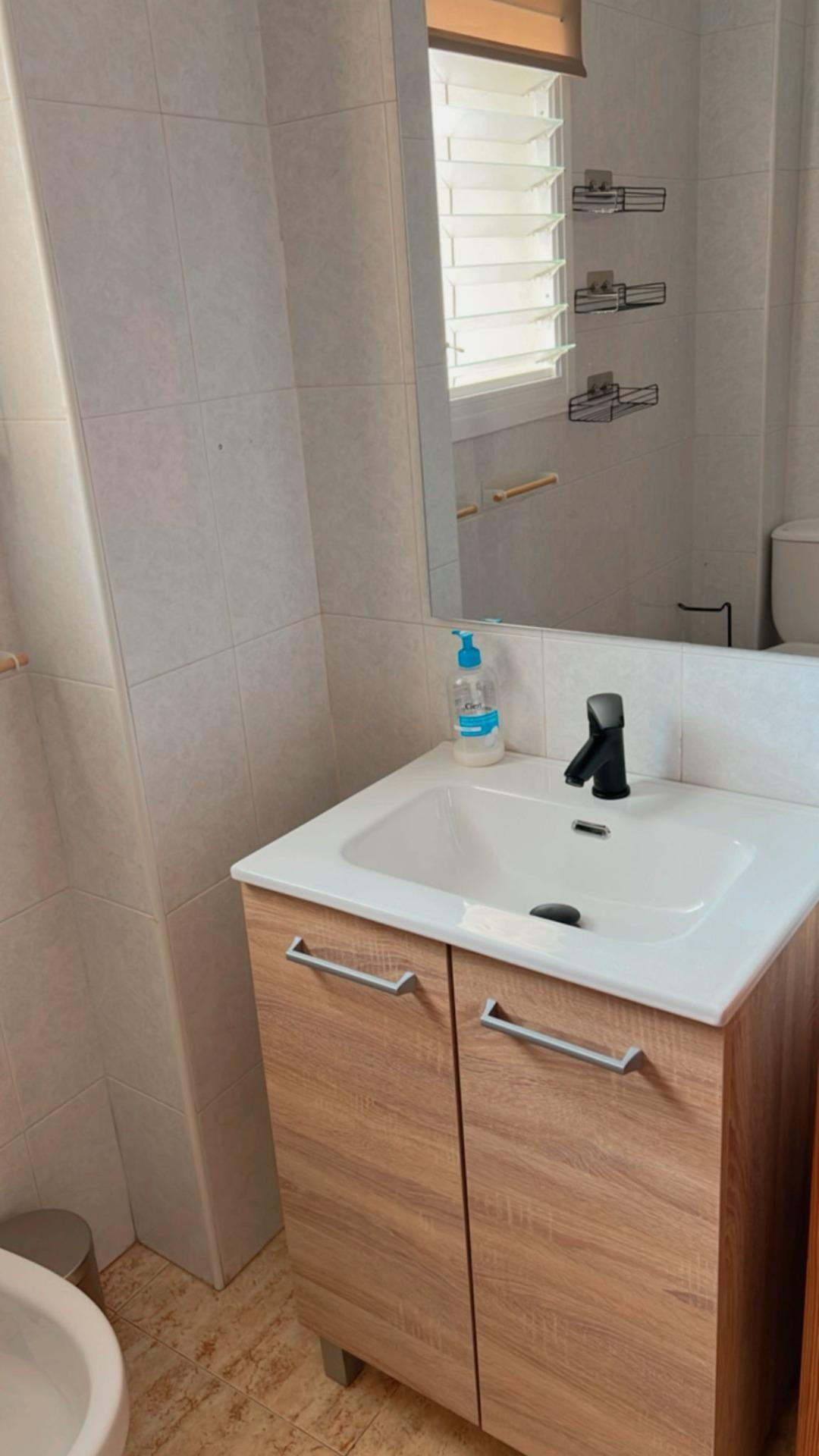 Se vende Apartamento Planta Media de 3 dormitorios en Costa Blanca, Alicante, España