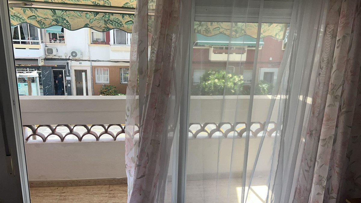 Se vende Apartamento Planta Media de 3 dormitorios en Costa Blanca, Alicante, España