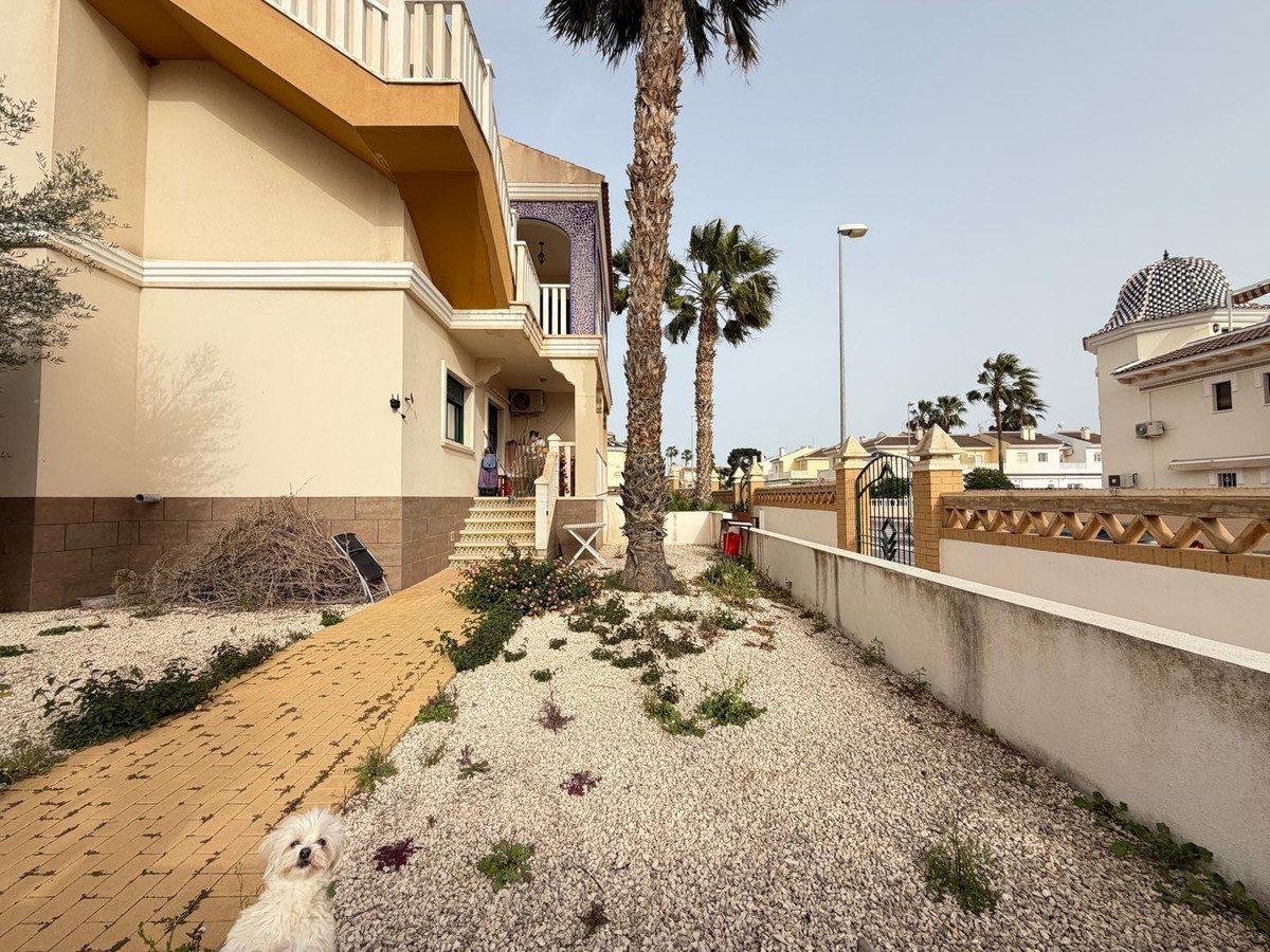 Se vende Bungalow de 2 dormitorios en Costa Blanca, Alicante, España