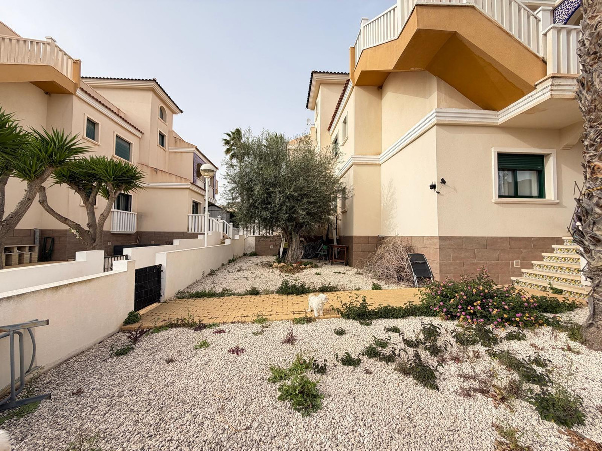 Se vende Bungalow de 2 dormitorios en Costa Blanca, Alicante, España