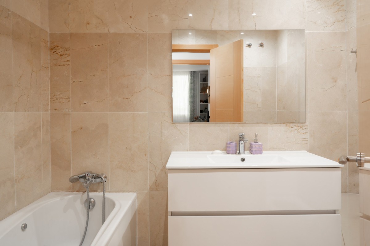 Se vende Apartamento Planta Baja de 2 dormitorios en Costa Del Sol, Málaga, España