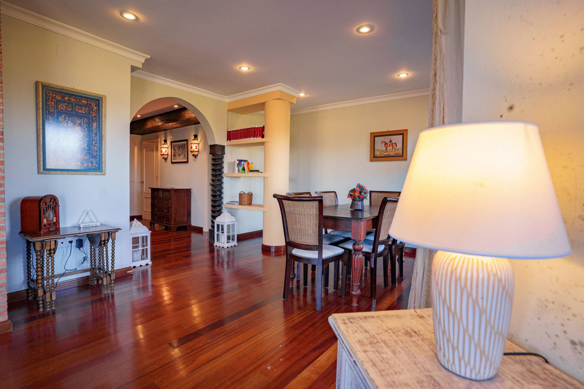 3 Bed Apartment for sale in Ronda Costa Del Sol, Málaga, Spain