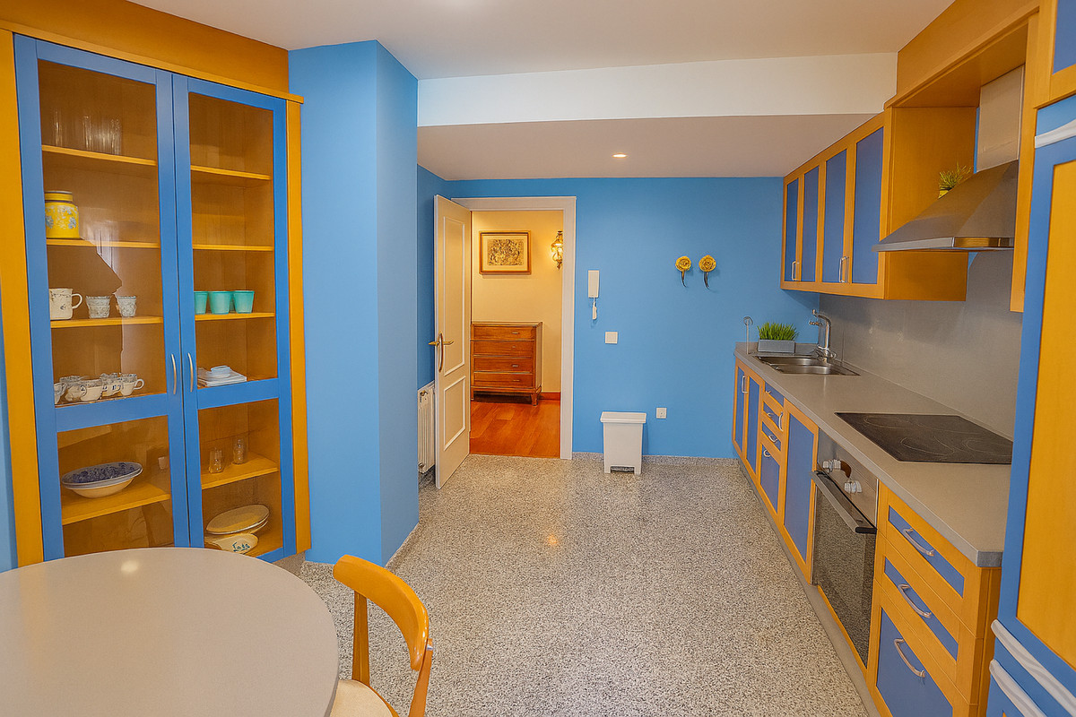3 Bed Apartment for sale in Ronda Costa Del Sol, Málaga, Spain