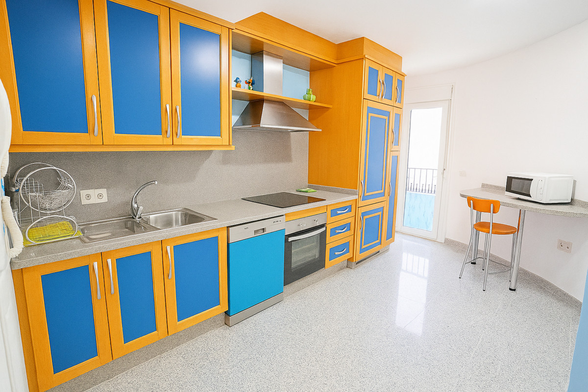 3 Bed Apartment for sale in Ronda Costa Del Sol, Málaga, Spain