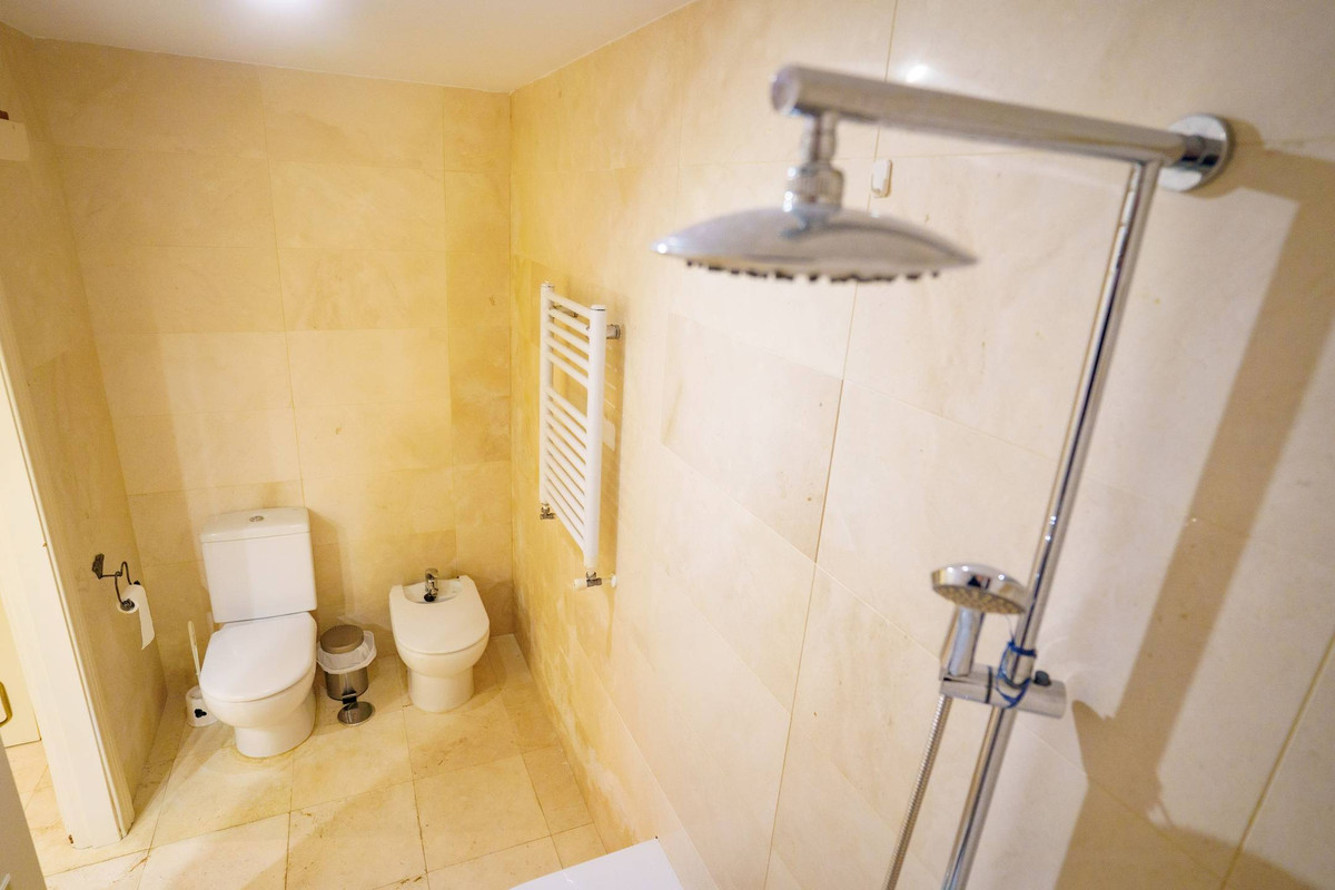 3 Bed Apartment for sale in Ronda Costa Del Sol, Málaga, Spain