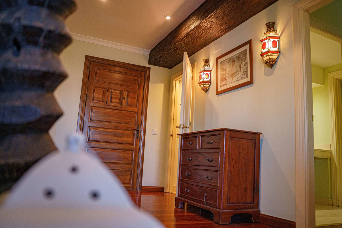 3 Bed Apartment for sale in Ronda Costa Del Sol, Málaga, Spain