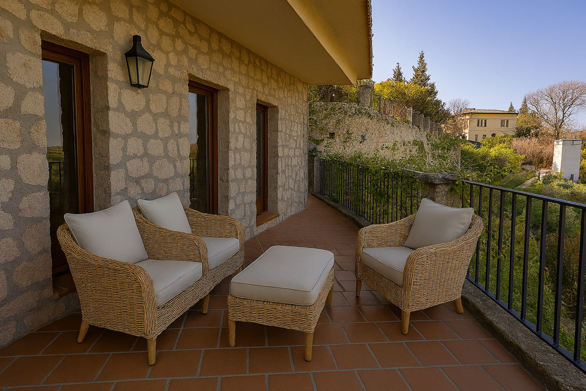 3 Bed Apartment for sale in Ronda Costa Del Sol, Málaga, Spain