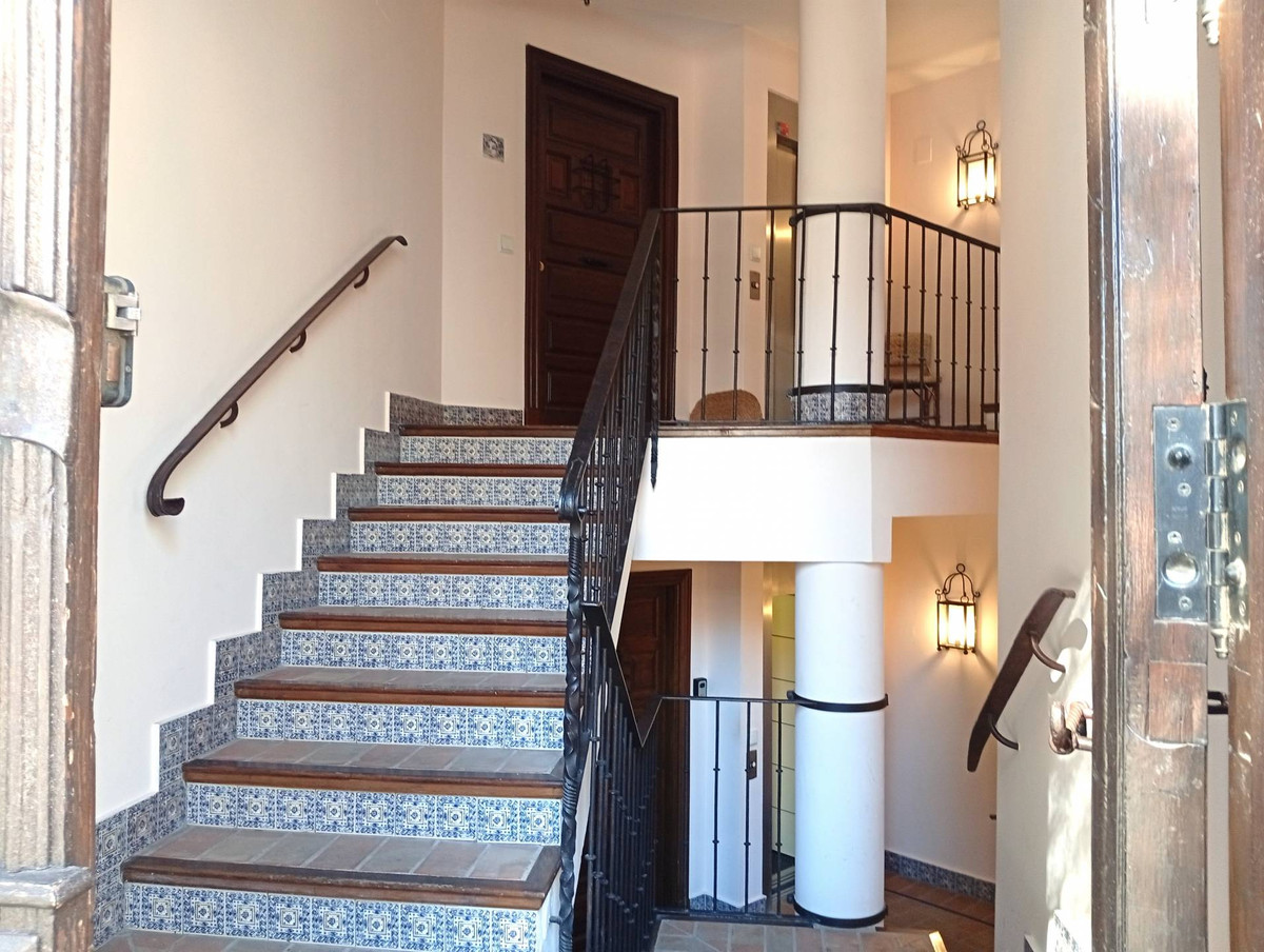 3 Bed Apartment for sale in Ronda Costa Del Sol, Málaga, Spain