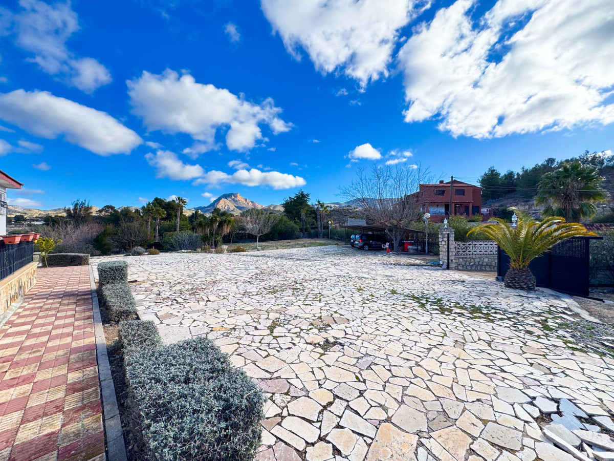 Se vende Villa - Chalet de 6 dormitorios en Costa Blanca, Alicante, España