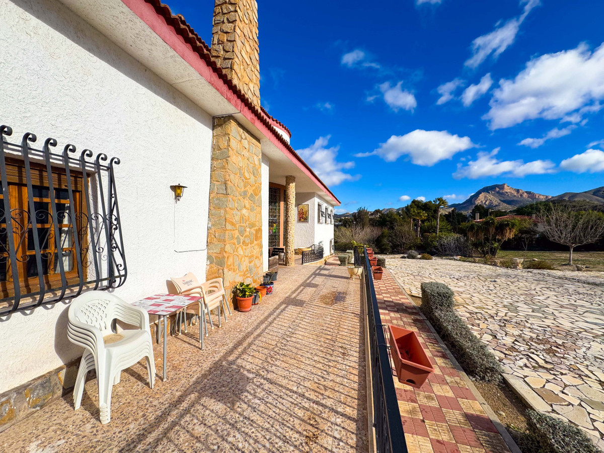 Se vende Villa - Chalet de 6 dormitorios en Costa Blanca, Alicante, España