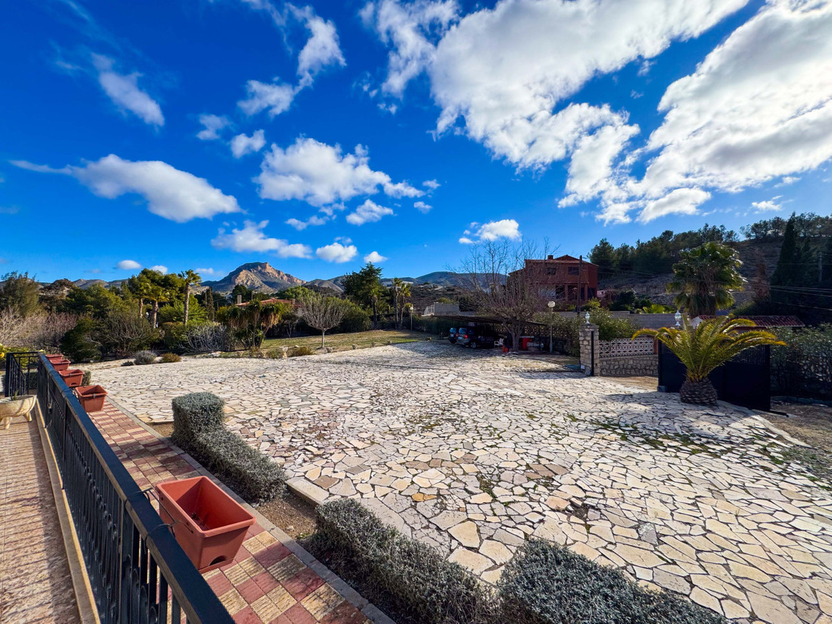 Se vende Villa - Chalet de 6 dormitorios en Costa Blanca, Alicante, España
