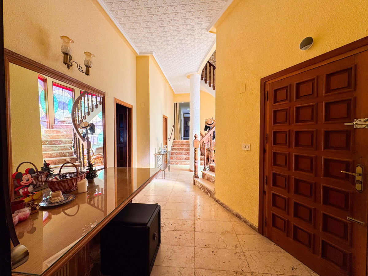 Se vende Villa - Chalet de 6 dormitorios en Costa Blanca, Alicante, España