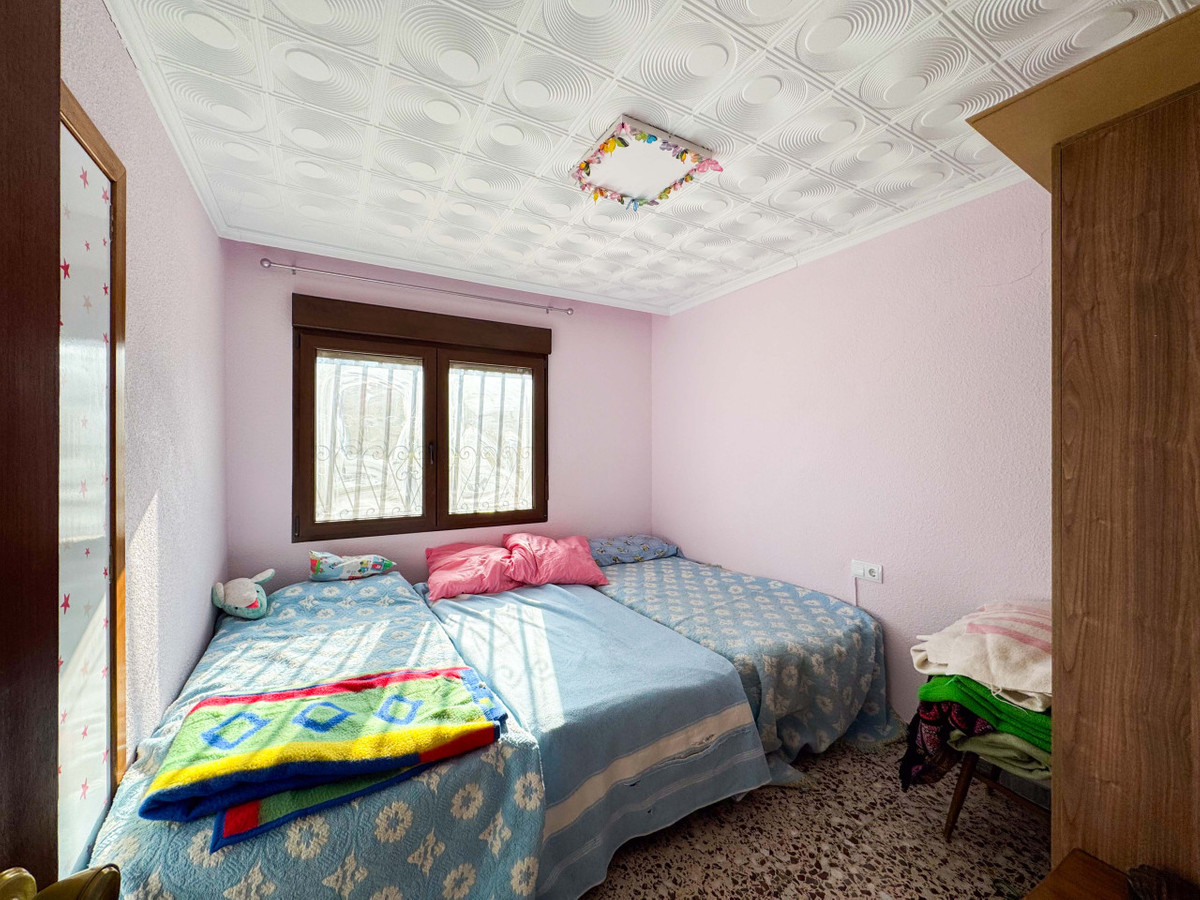 Se vende Villa - Chalet de 6 dormitorios en Costa Blanca, Alicante, España