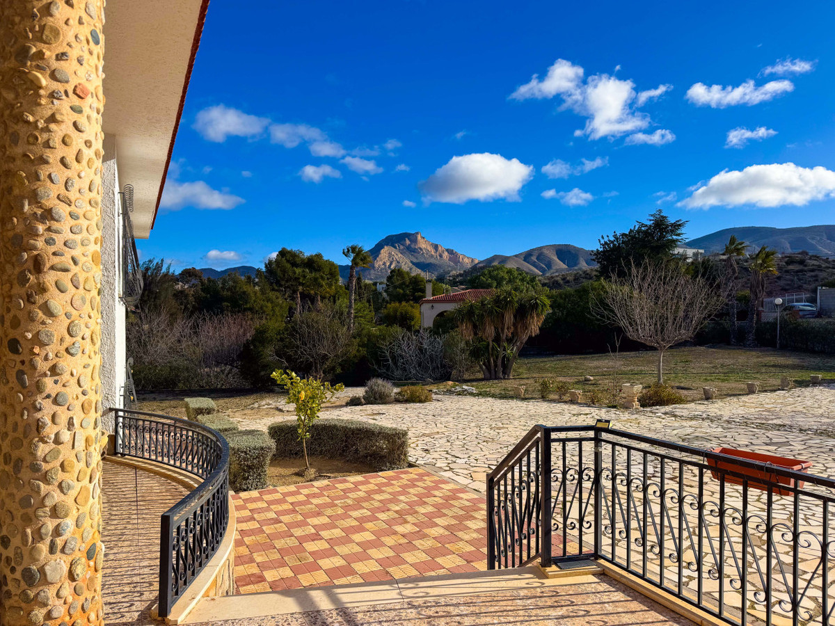 Se vende Villa - Chalet de 6 dormitorios en Costa Blanca, Alicante, España